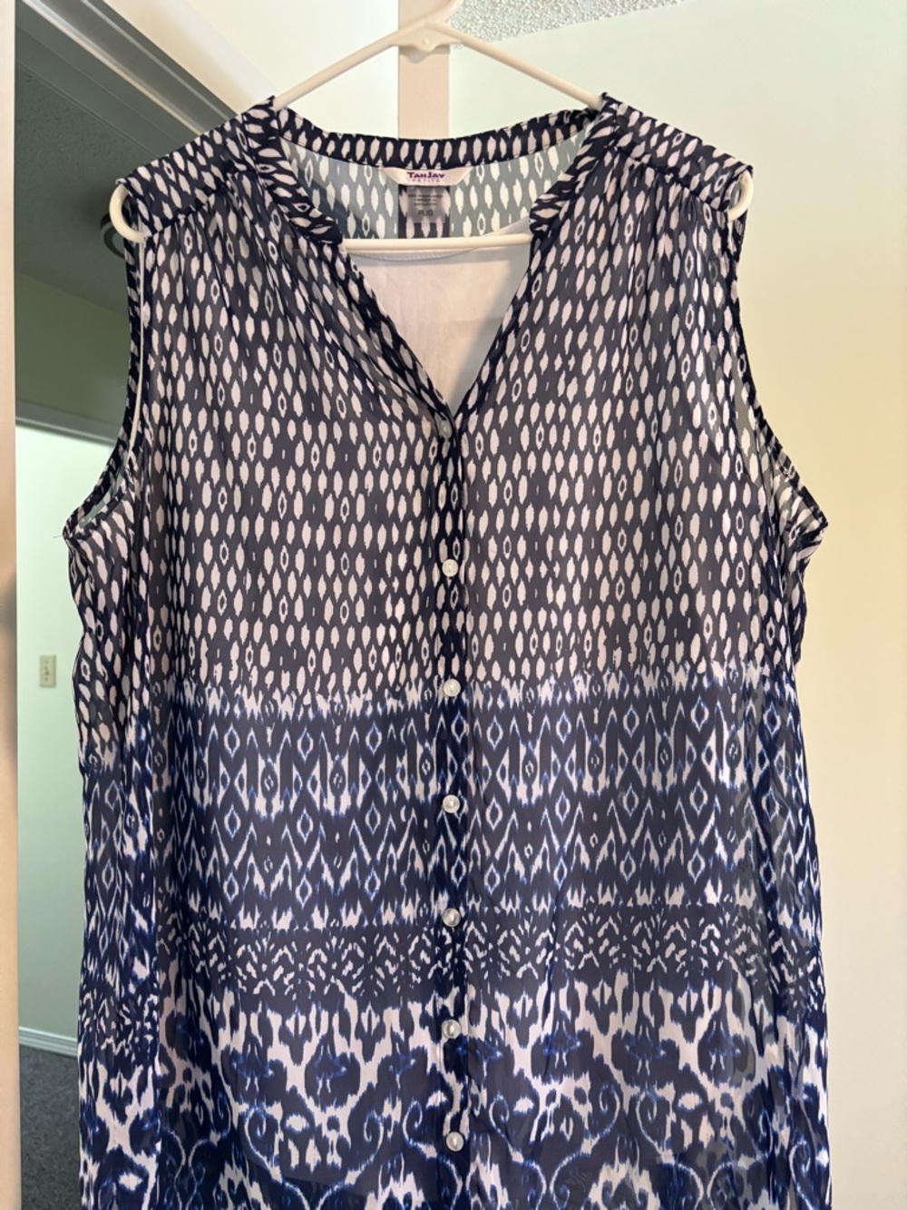 TanJay Navy and White Sleeveless Button-Front Blouse